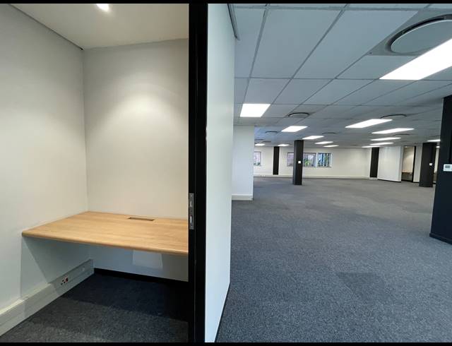 369M² OFFICE TO LET IN BRYANSTON